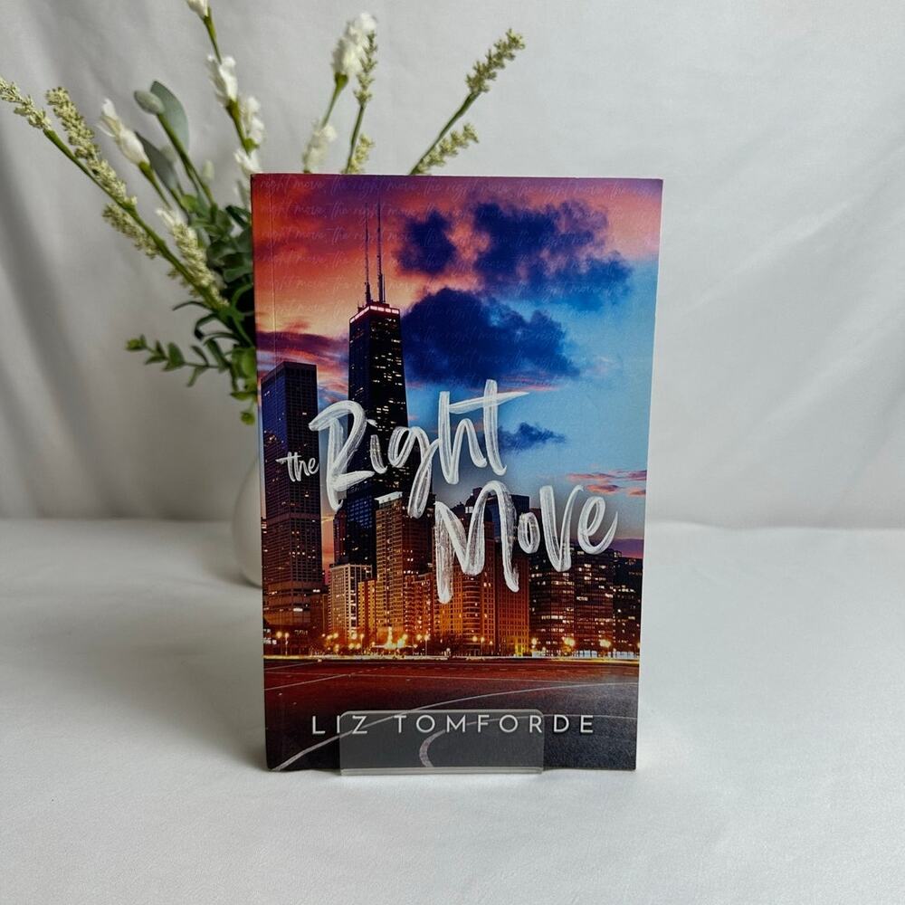 The Right Move Liz Tomforde OOP Indie Skyline Cover Paperback Windy City #2
